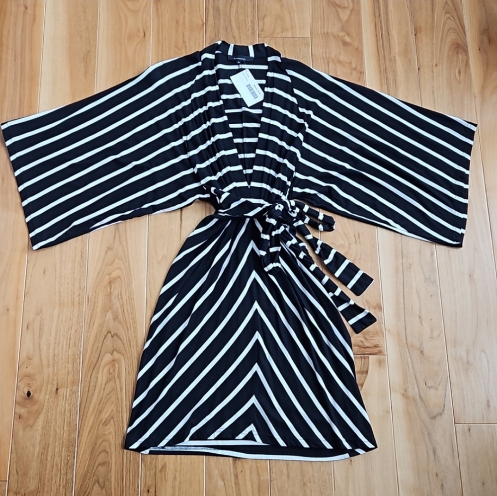 Olivaceous Low Cut Kimono Style Dress, Size M